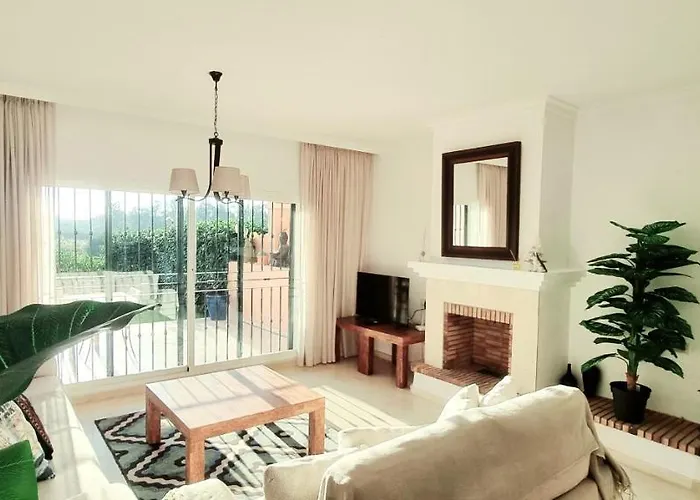 - Playa - En Park Con Terraza Y Jardin Privado Pb6 * إِستيبونا